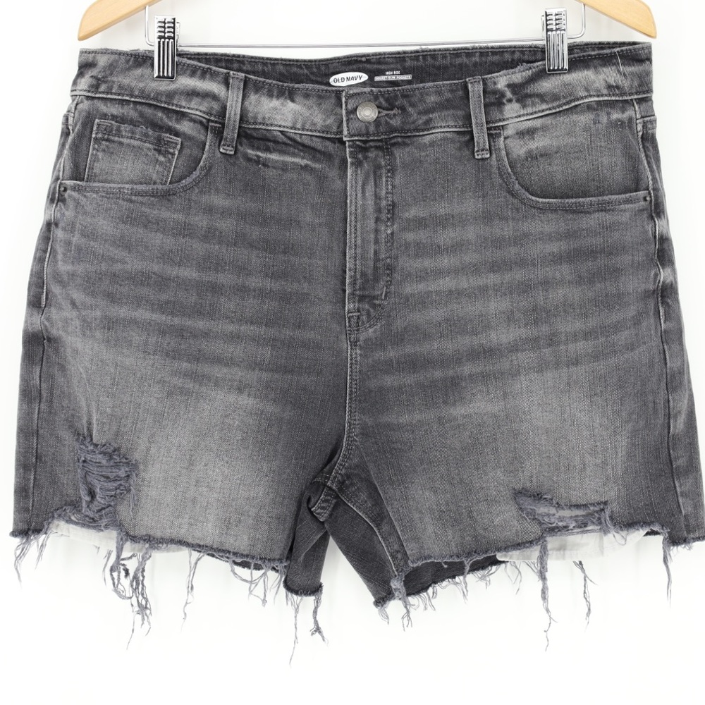 Old Navy High Rise Secret Slim Pocket Distressed Gray Denim Shorts Womens 16